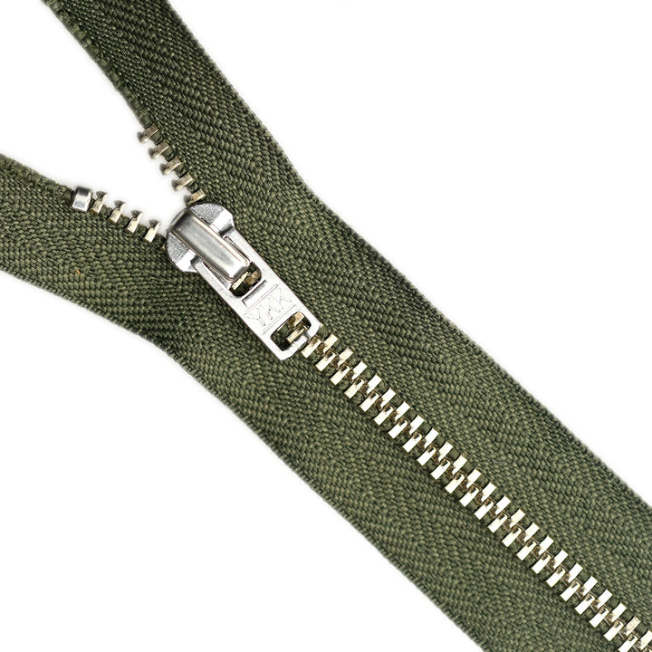 YKK METAL CLOSED-END ZIP NO.4.5 NICKEL COL 566 HUNTER GREEN