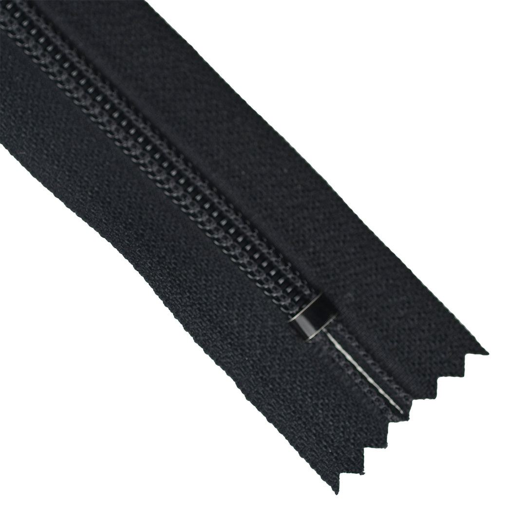 YKK NYLON CLOSED-END NO.5 ZIP WITH TAB-PULL COL 580 BLACK