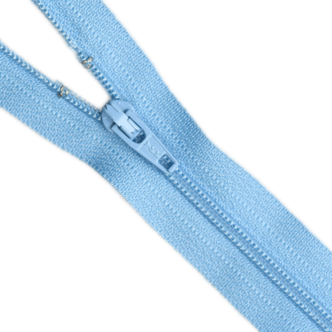 YKK NYLON CLOSED-END ZIP NO.3 COL 546 LIGHT BLUE