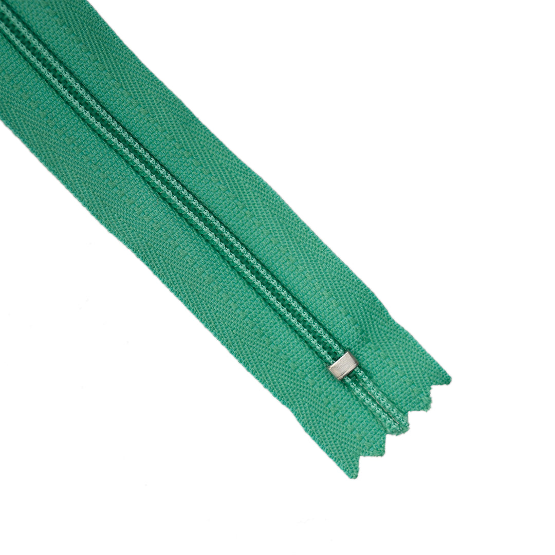 YKK NYLON CLOSED-END ZIP NO.3 COL 824 BRIGHT MINT