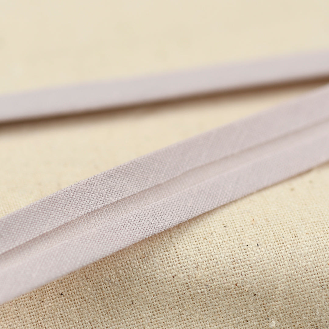 POLY-COTTON BIAS BINDING PALE LAVENDER