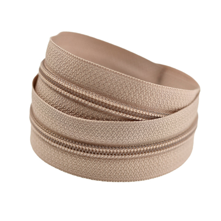 NYLON NO.5 ZIPPER COIL COL LIGHT BEIGE