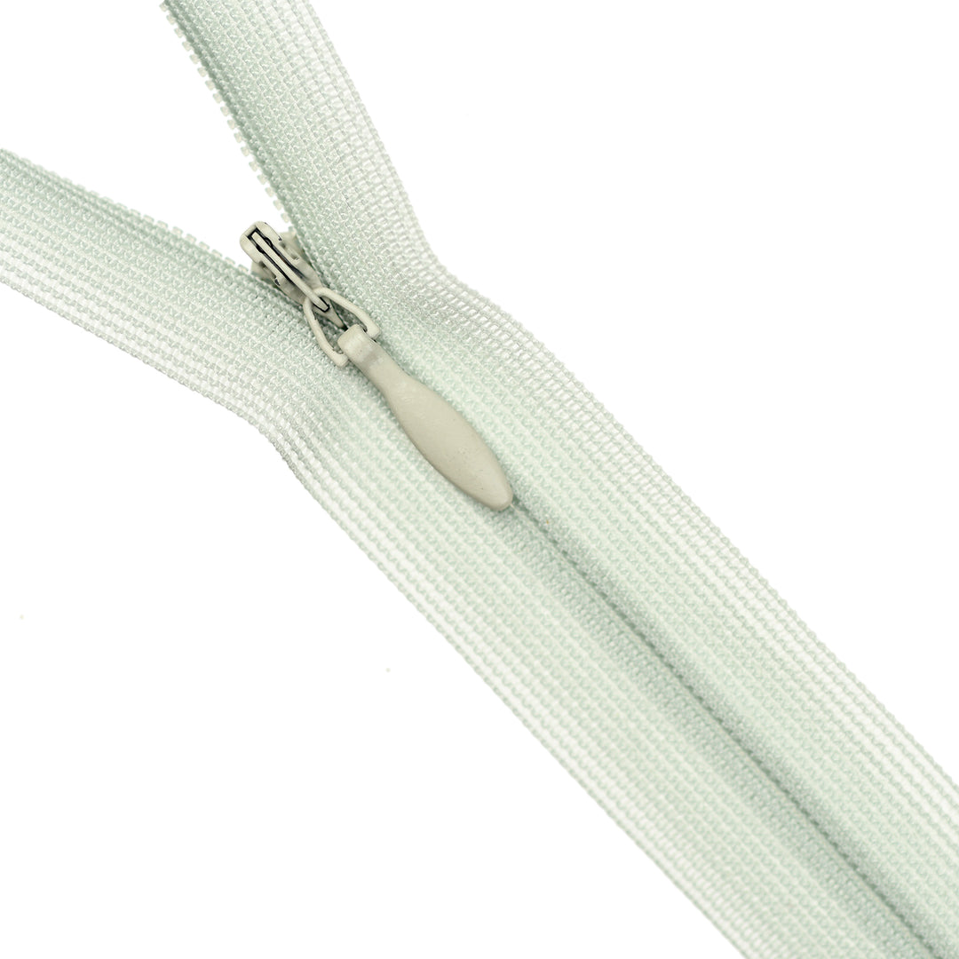 YKK INVISIBLE MESH ZIP COL 821 SEA GLASS