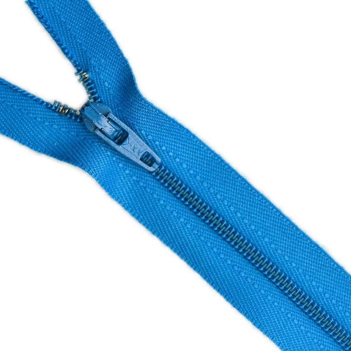 YKK NYLON CLOSED-END ZIP NO.3 COL 550 CYAN