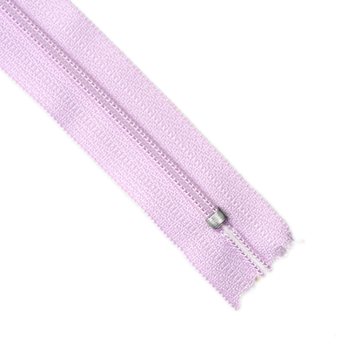 YKK NYLON CLOSED-END ZIP NO.3 COL 552 AMETHYST