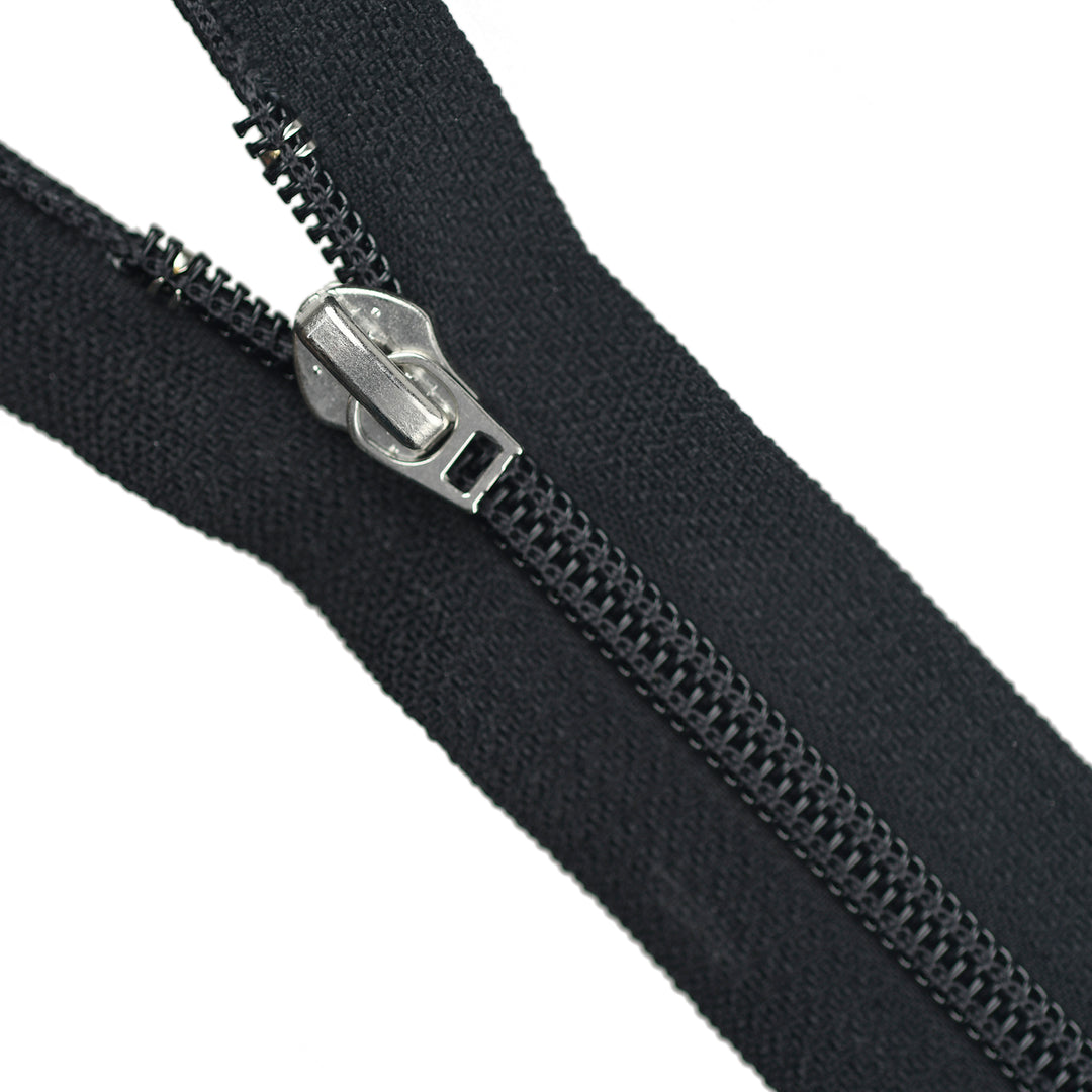 YKK NYLON CLOSED-END NO.5 ZIP WITH TAB-PULL COL 580 BLACK