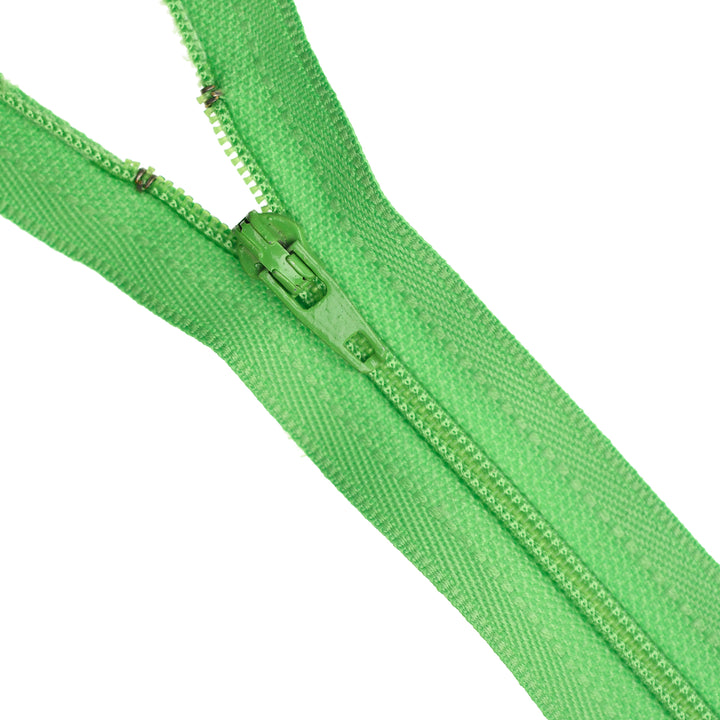 YKK NYLON CLOSED-END ZIP NO.3 COL 536 BRIGHT GREEN