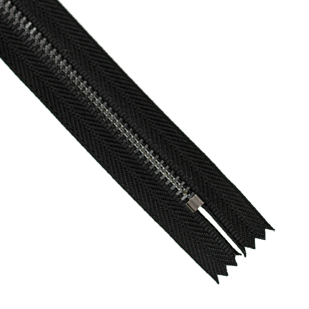 METAL CLOSED-END ZIP NO.4.5 BLACK OXY WITH TEARDROP PULL COL BLACK