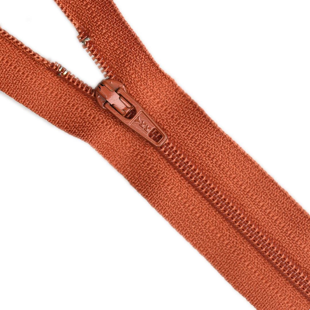 YKK NYLON CLOSED-END ZIP NO.3 COL 850 RUST