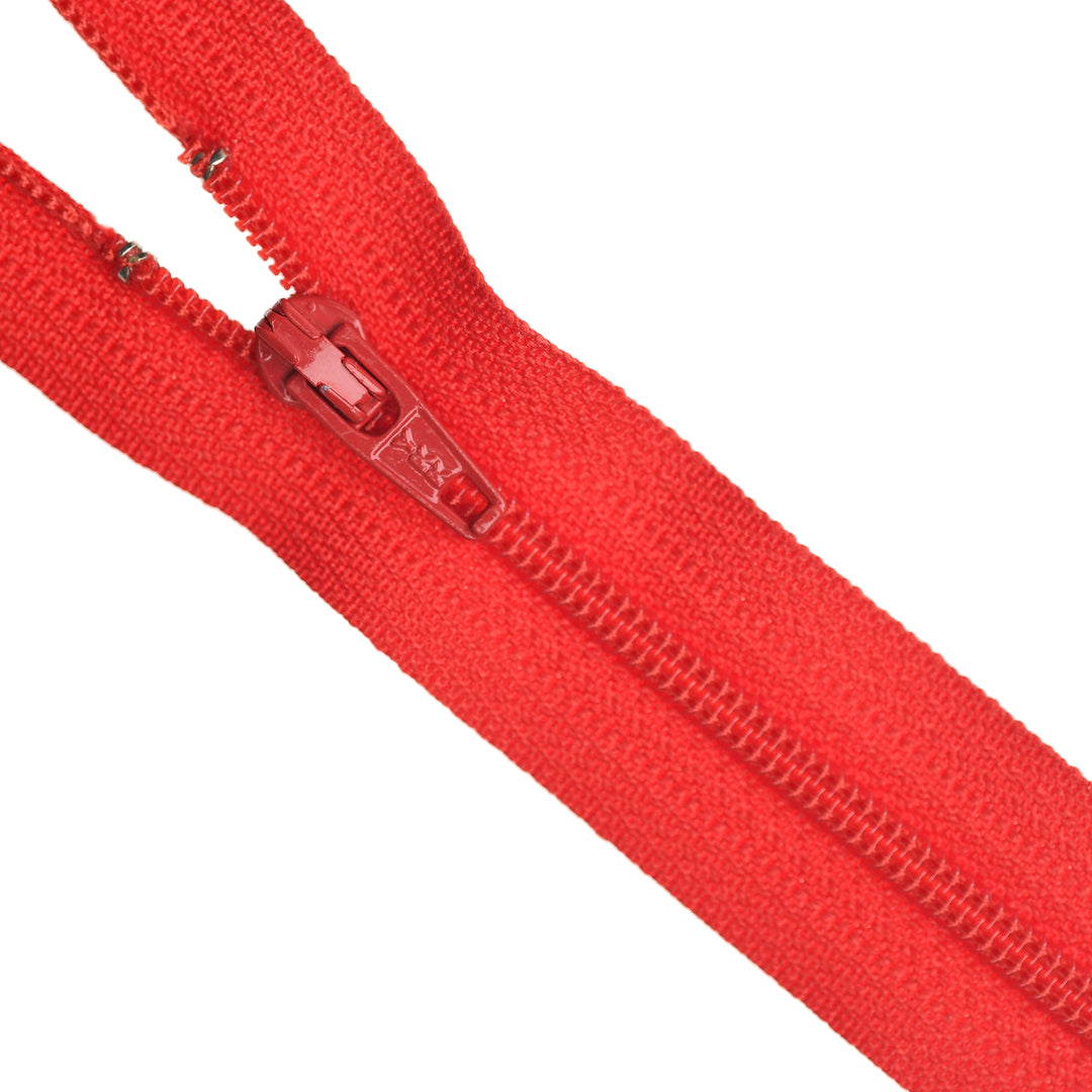 YKK NYLON CLOSED-END ZIP NO.3 COL 820 VIVID RED