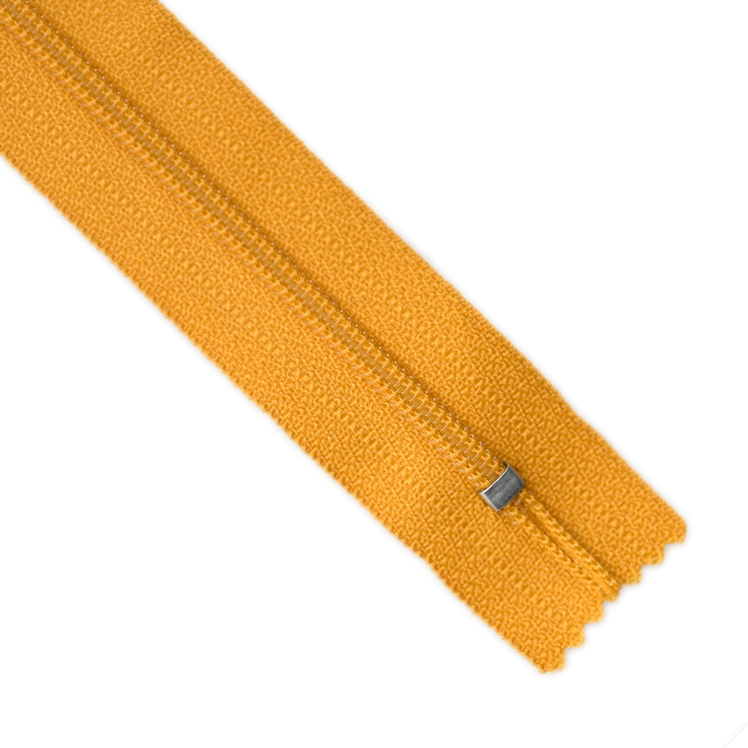 YKK NYLON CLOSED-END ZIP NO.3 COL 846 RICH MANGO