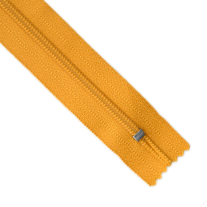 YKK NYLON CLOSED-END ZIP NO.3 COL 846 RICH MANGO