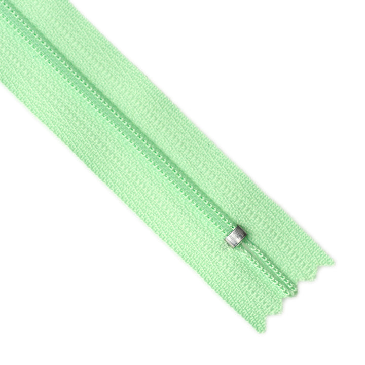 YKK NYLON CLOSED-END ZIP NO.3 COL 532 SOFT GREEN