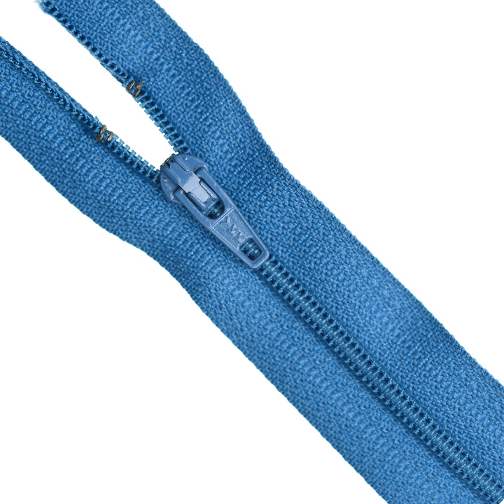 YKK NYLON CLOSED-END ZIP NO.3 COL 557 TRUE BLUE