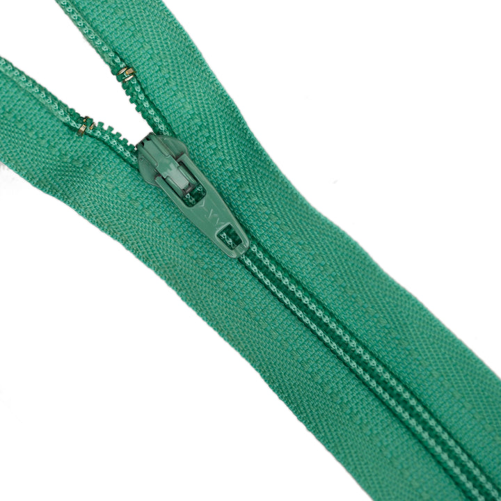 YKK NYLON CLOSED-END ZIP NO.3 COL 824 BRIGHT MINT