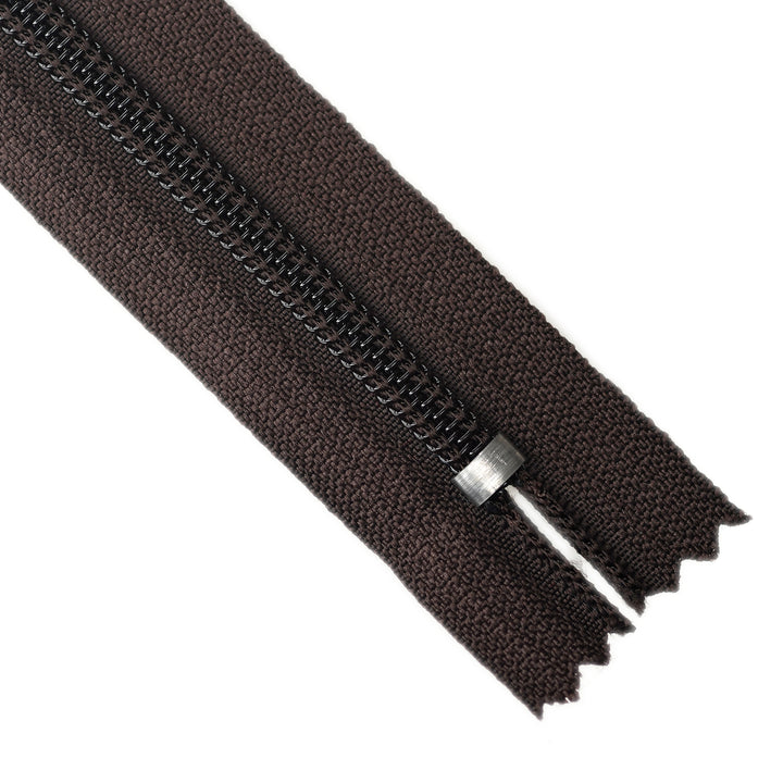 YKK NYLON CLOSED-END ZIP NO.5 COL 570 BROWN