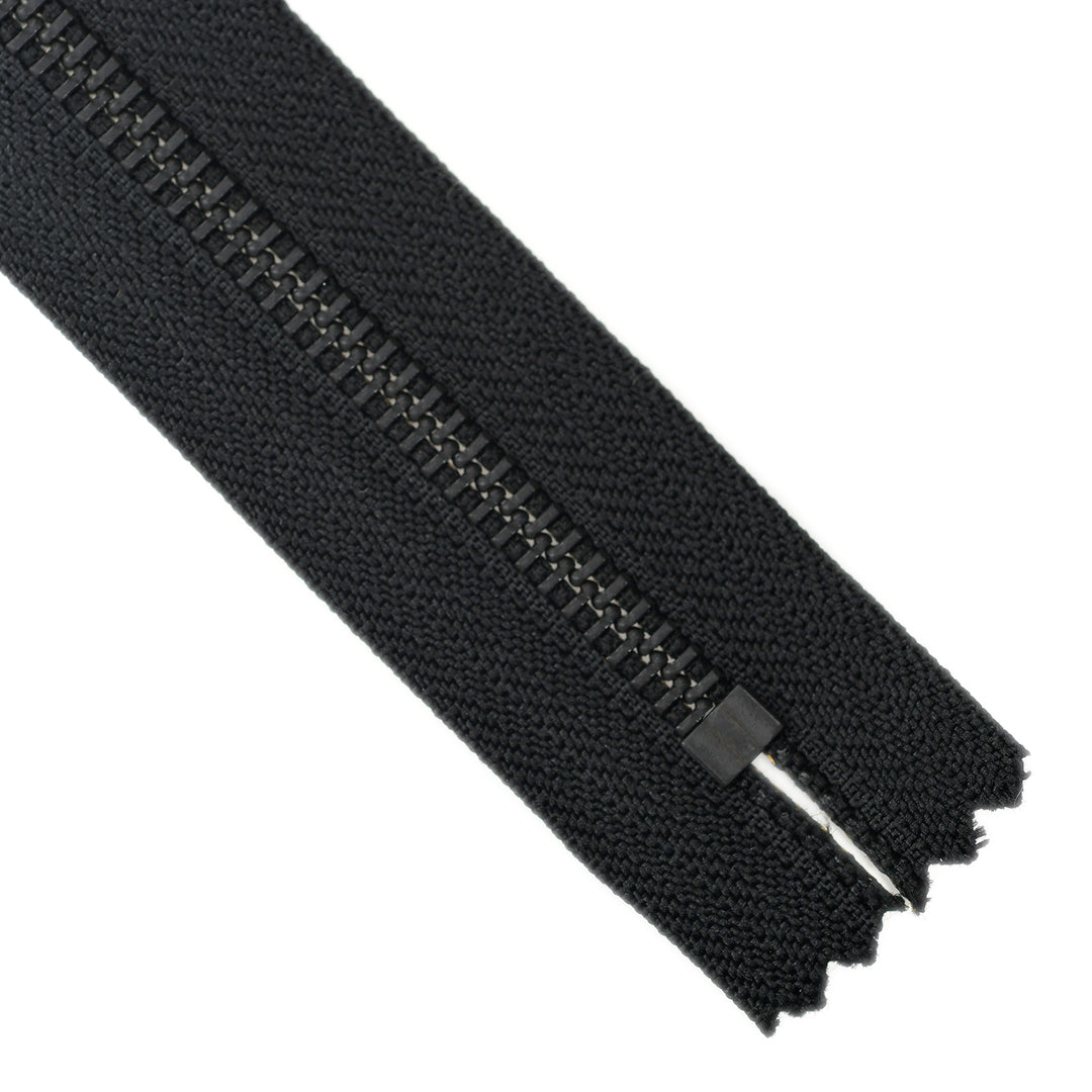 YKK METAL CLOSED-END ZIP NO.5 BLACK OXY COL 580 BLACK