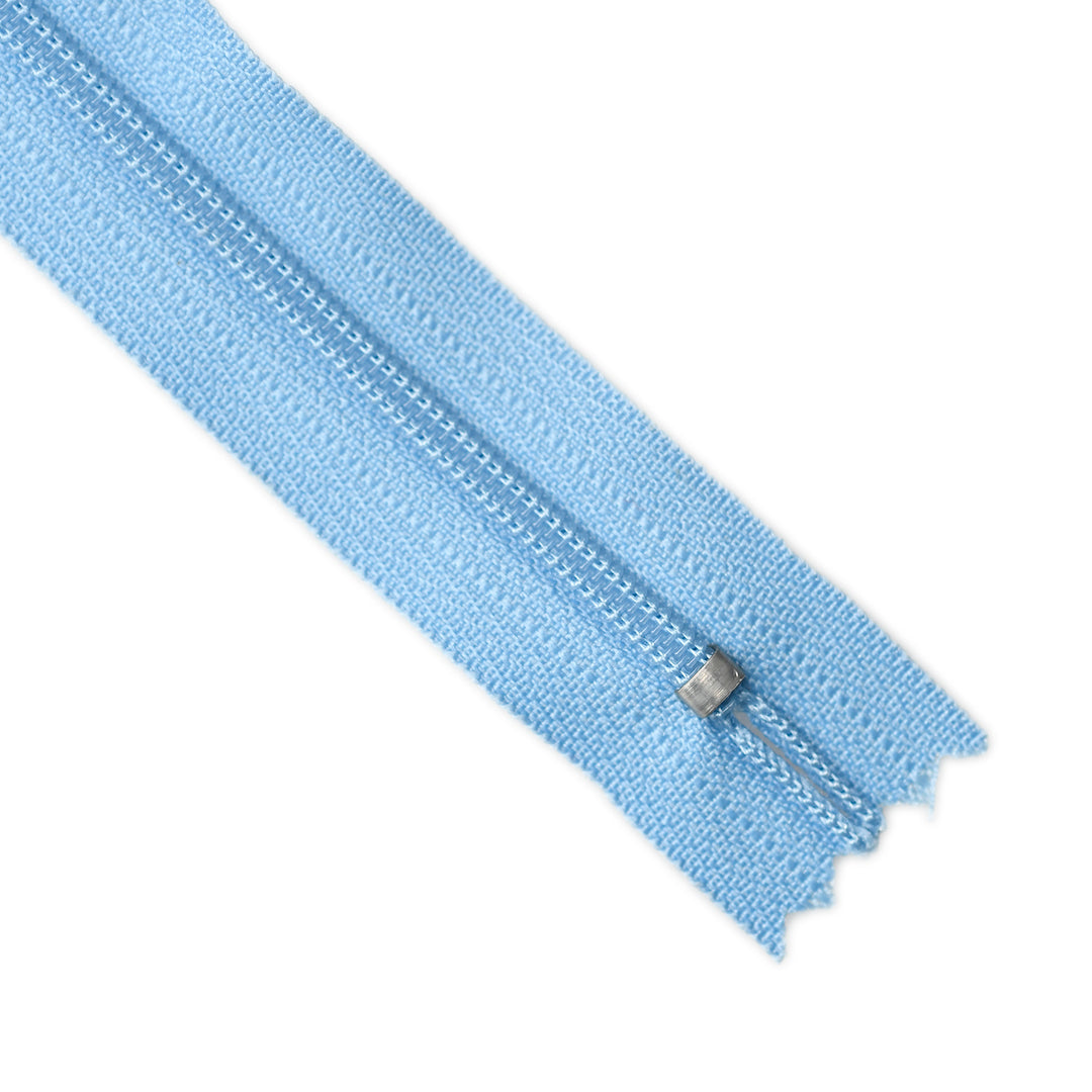 YKK NYLON CLOSED-END ZIP NO.3 COL 546 LIGHT BLUE