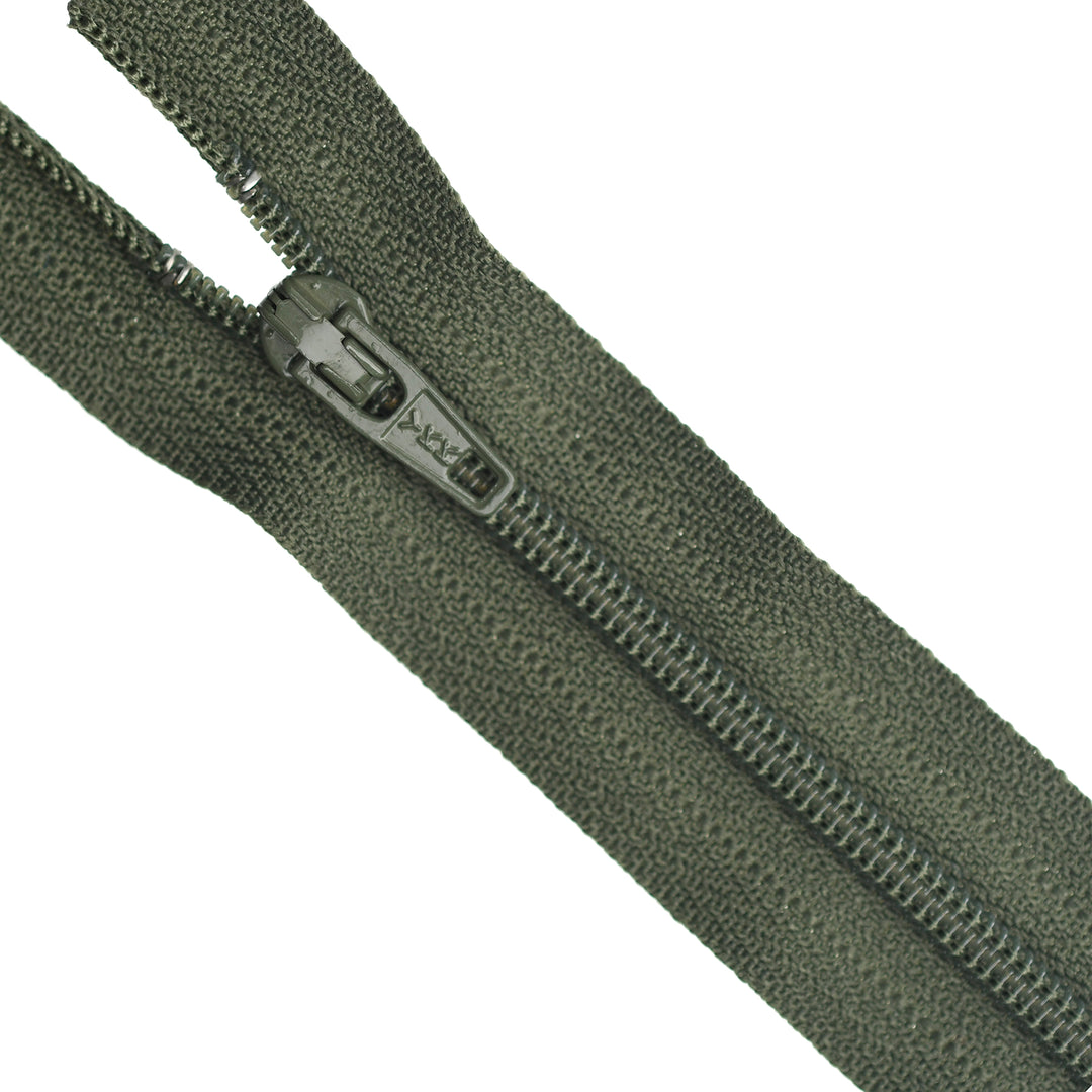 YKK NYLON CLOSED-END ZIP NO.3 COL 566 HUNTER GREEN