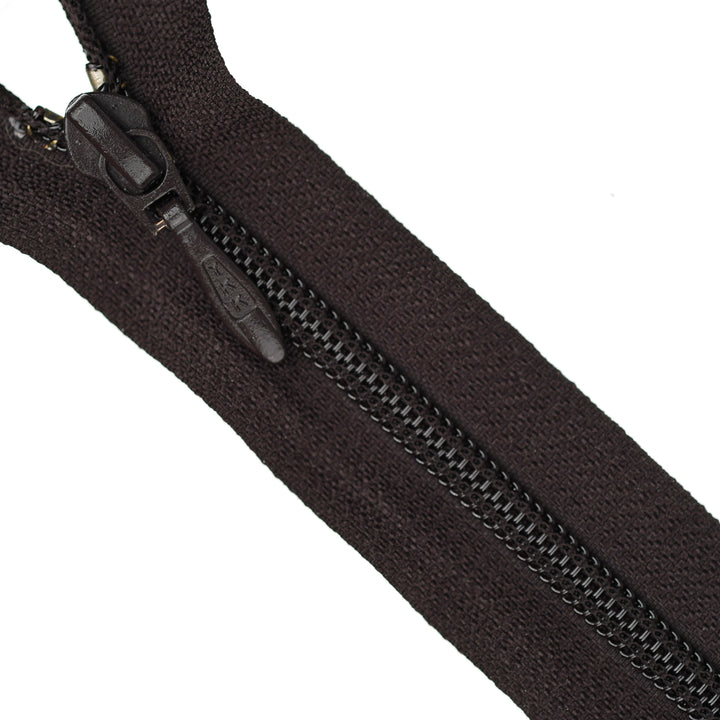 YKK NYLON OPEN-END ZIP NO.5 TEARDROP PULL COL 570 BROWN