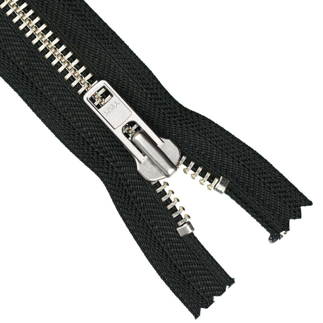 YKK METAL CLOSED-END TWO-WAY ZIP NO.8 NICKEL COL 580 BLACK