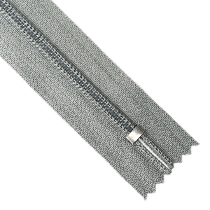 YKK NYLON CLOSED-END ZIP NO.3 COL 577