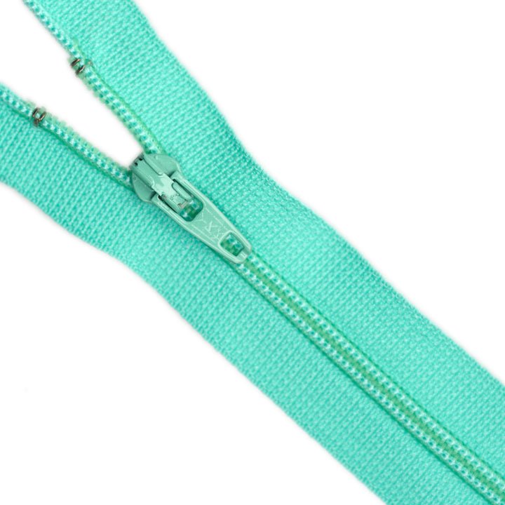 YKK NYLON CLOSED-END ZIP NO.3 COL 8252 VIVID AQUA
