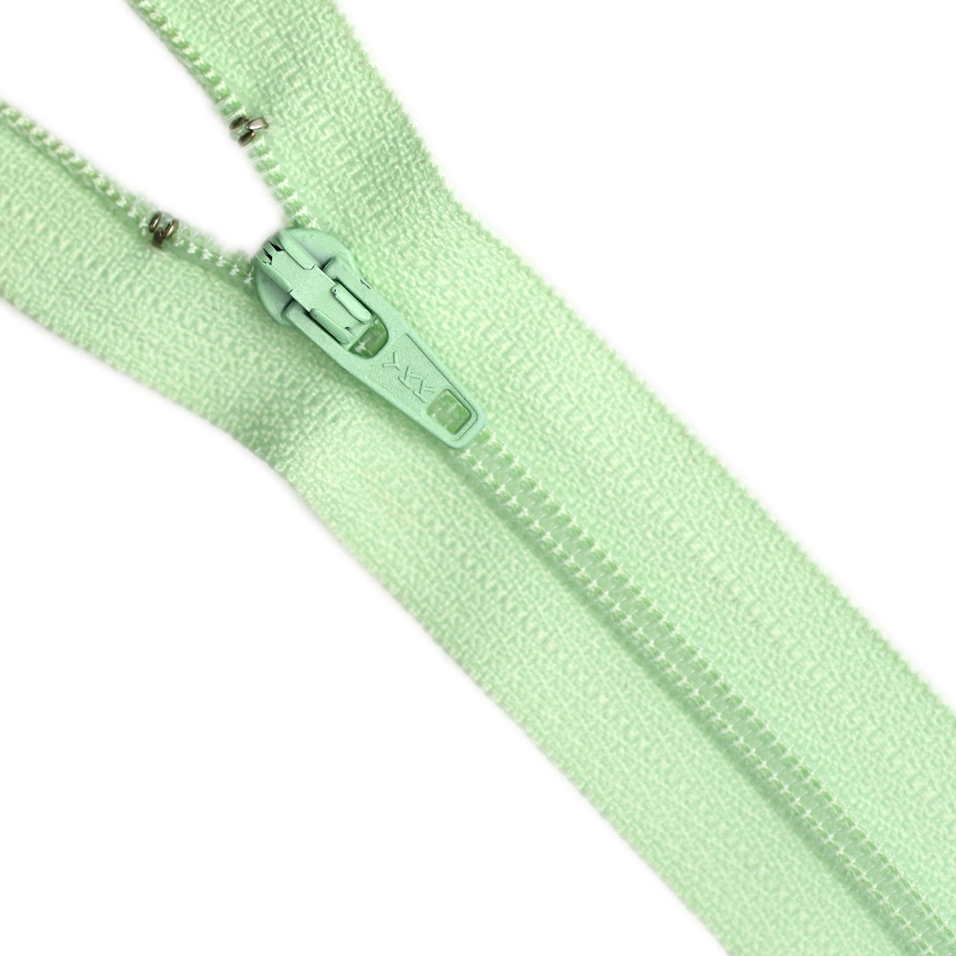 YKK NYLON CLOSED-END ZIP NO.3 COL 531 HONEYDEW