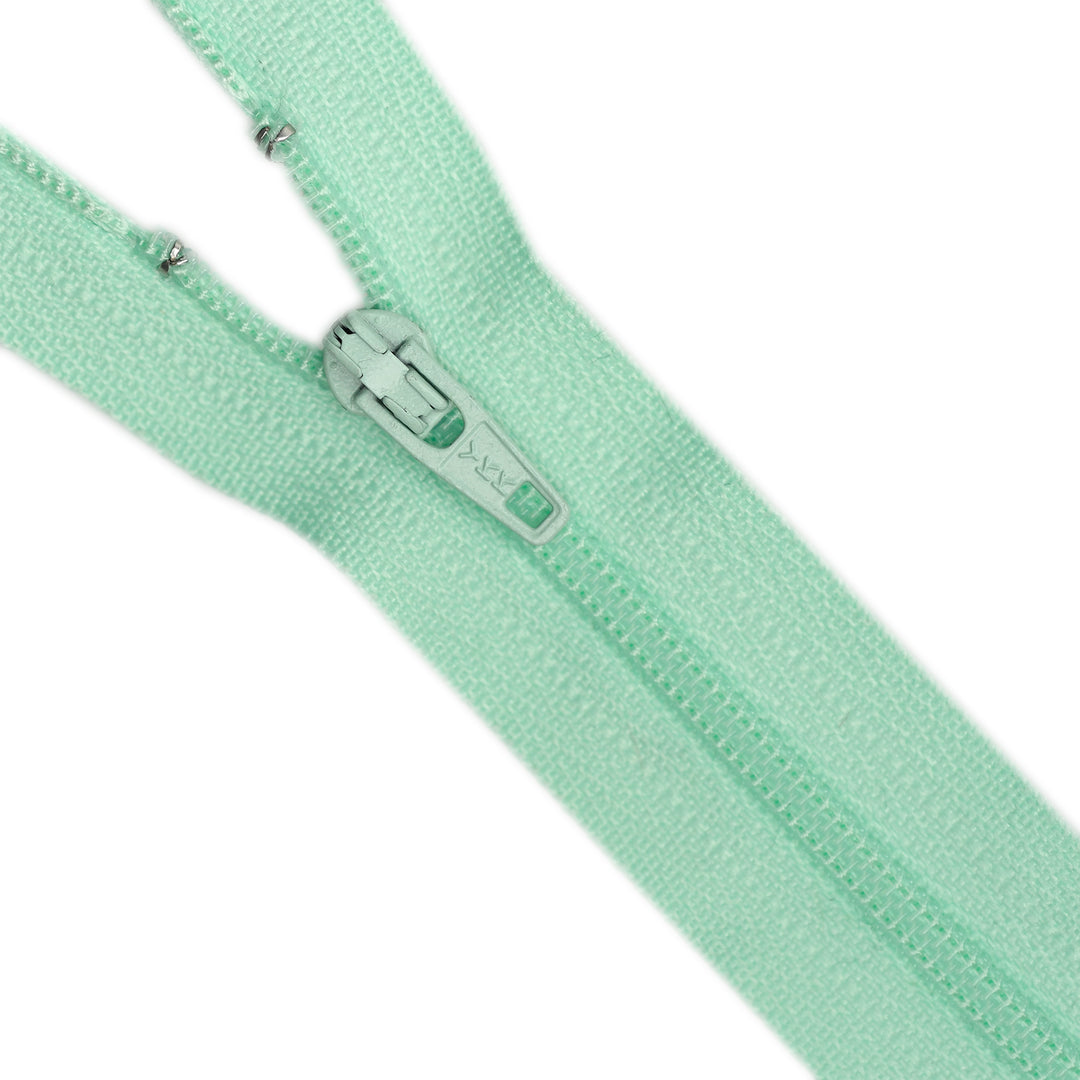 YKK NYLON CLOSED-END ZIP NO.3 COL 871 PEPPERMINT