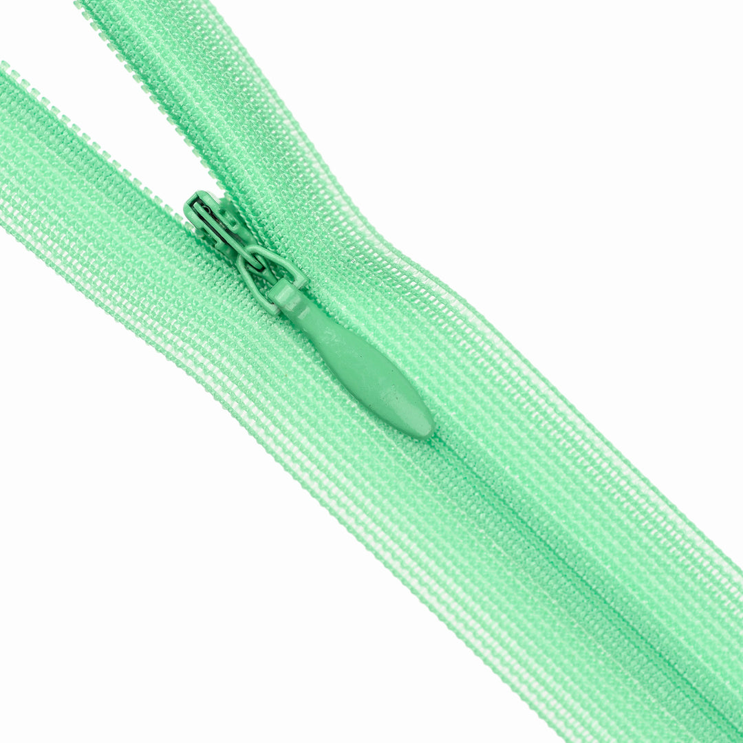 YKK INVISIBLE MESH ZIP COL 873 PEPPERMINT