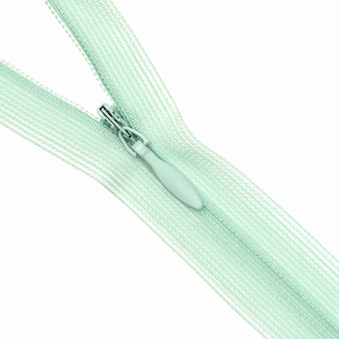 YKK INVISIBLE MESH ZIP COL 823 SEA FOAM