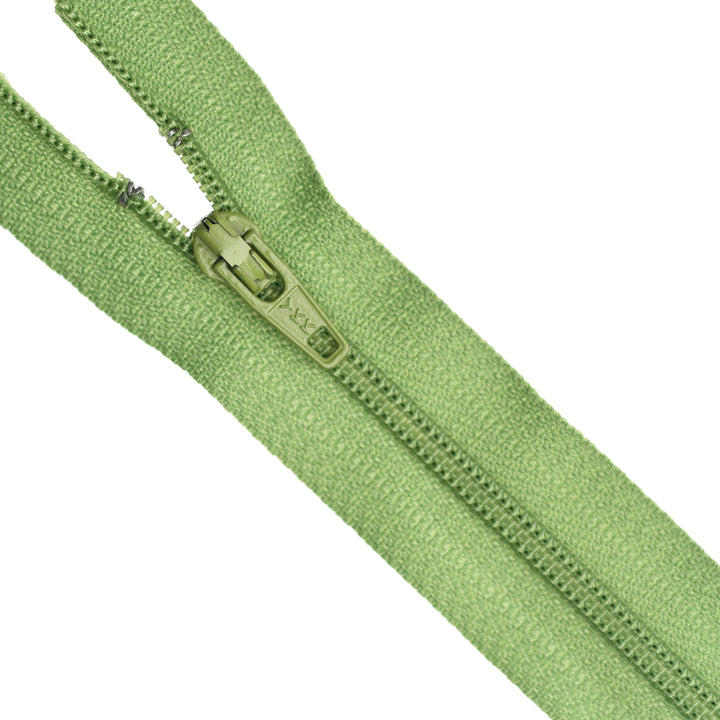 YKK NYLON CLOSED-END ZIP NO.3 COL 537 FRESH GREEN