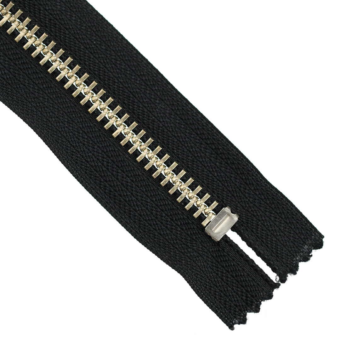 YKK METAL CLOSED-END ZIP NO.10 COL 580 BLACK