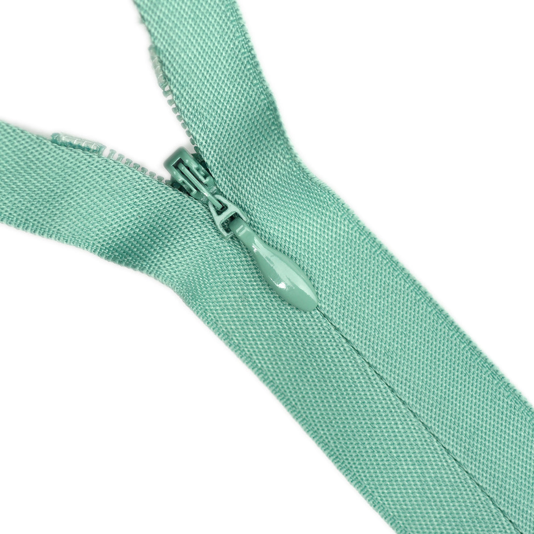 HEAVY-DUTY INVISIBLE ZIP COL 004 SAGE
