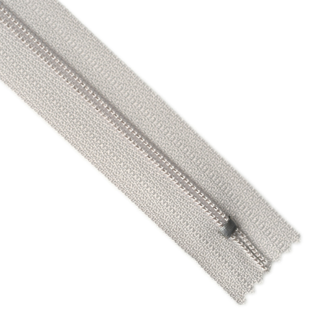 YKK NYLON CLOSED-END ZIP NO.3 COL 832 PEBBLE