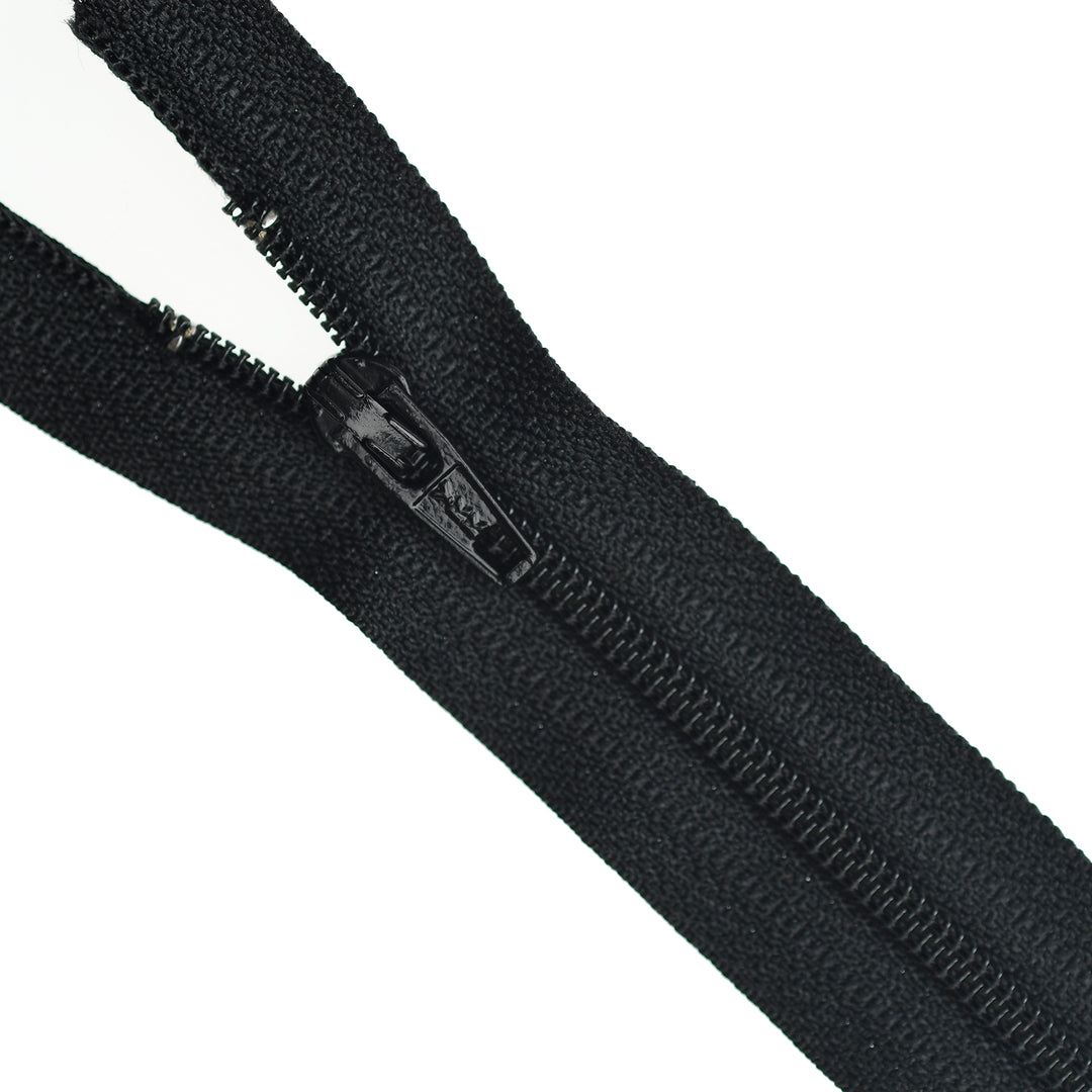 YKK NYLON CLOSED-END ZIP NO.3 COL 580 BLACK