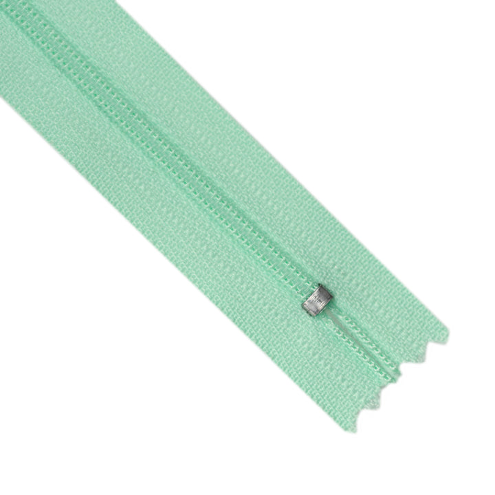 YKK NYLON CLOSED-END ZIP NO.3 COL 871 PEPPERMINT