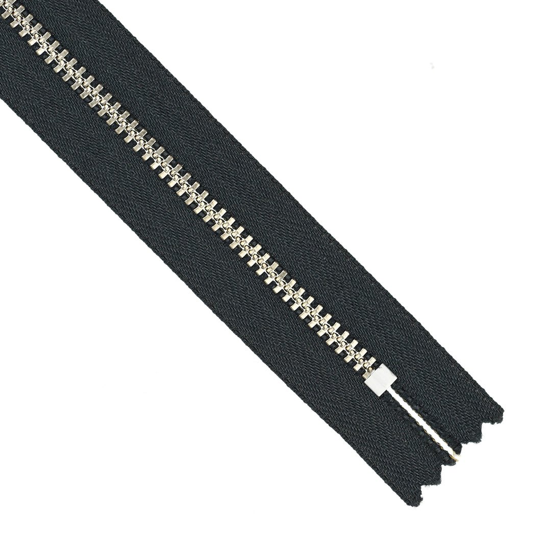 YKK METAL CLOSED-END ZIP NO.4.5 NICKEL COL 075 CHARCOAL