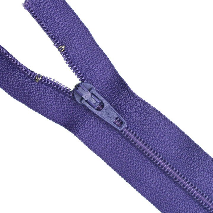 YKK NYLON CLOSED-END ZIP NO.3 COL 559 PURPLE IRIS