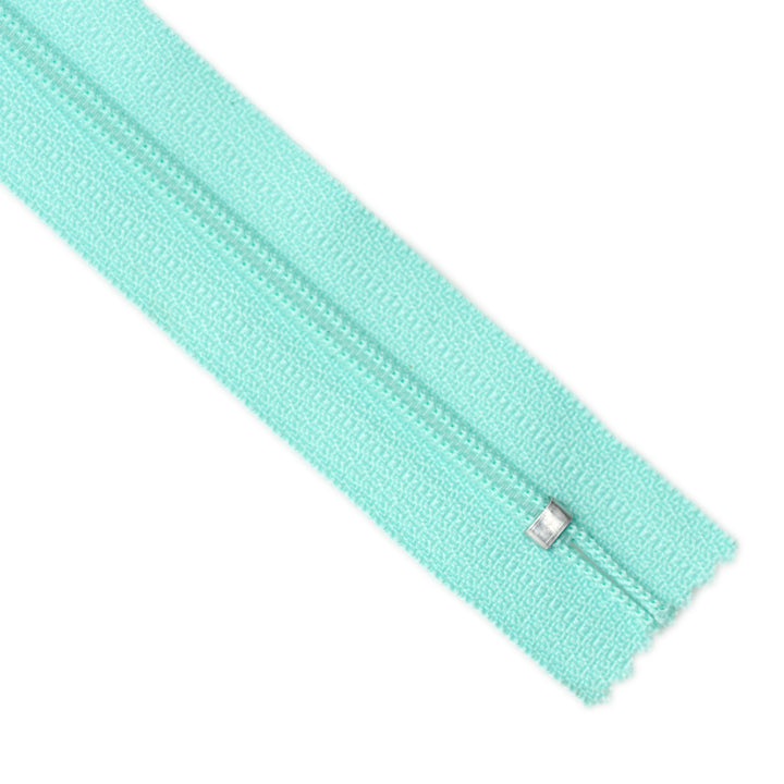 YKK NYLON CLOSED-END ZIP NO.3 COL 533 CELESTE