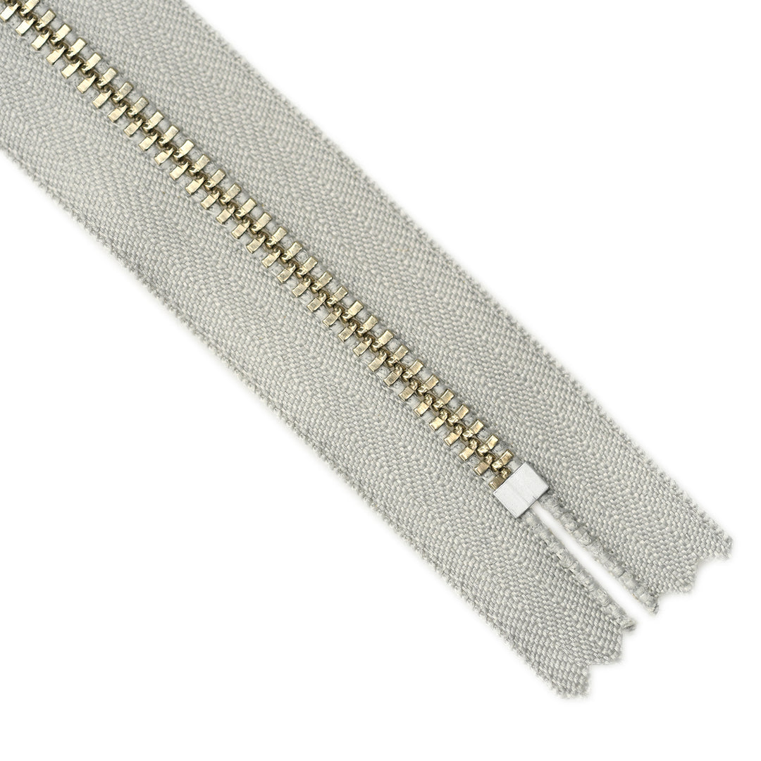 YKK METAL CLOSED-END ZIP NO.4.5 NICKEL COL 576 WARM GREY