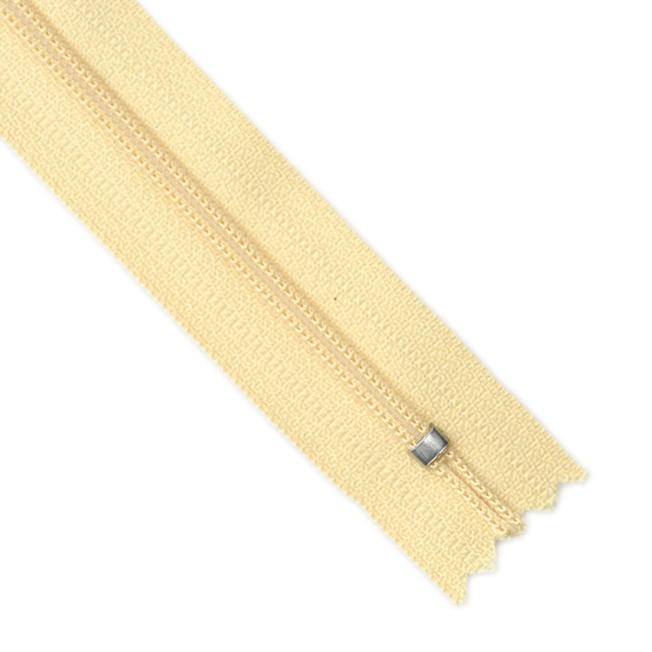 YKK NYLON CLOSED-END ZIP NO.3 COL 551 WHEAT