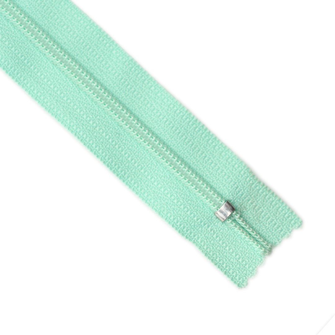 YKK NYLON CLOSED-END ZIP NO.3 COL 534 MINT GREEN