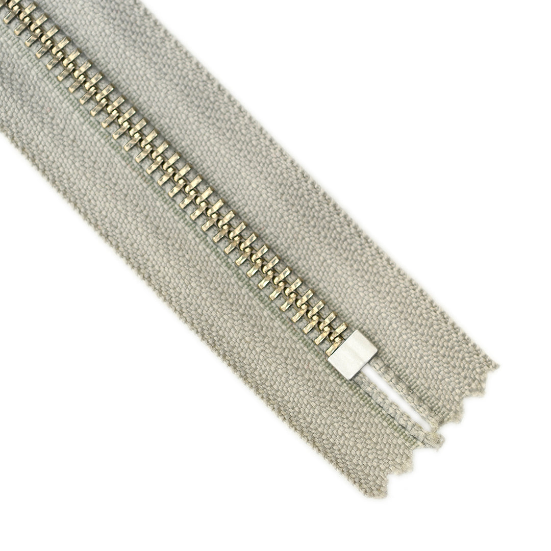 YKK METAL CLOSED-END ZIP NO.5 NICKEL COL 576