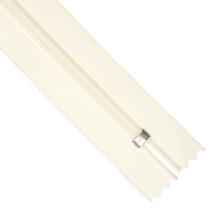 YKK NYLON CLOSED-END ZIP NO.5 COL 841 IVORY