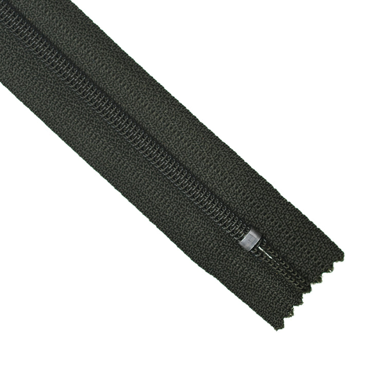 YKK NYLON CLOSED-END ZIP NO.3 COL 5671 DARK SPRUCE GREEN