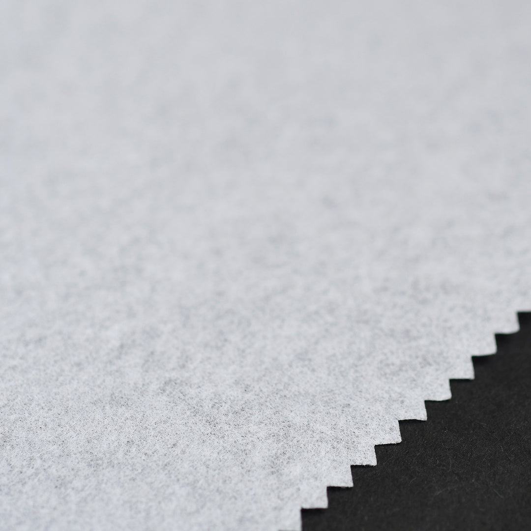 90CM 35GSM MEDIUM-WEIGHT TEAR-AWAY LINING WHITE