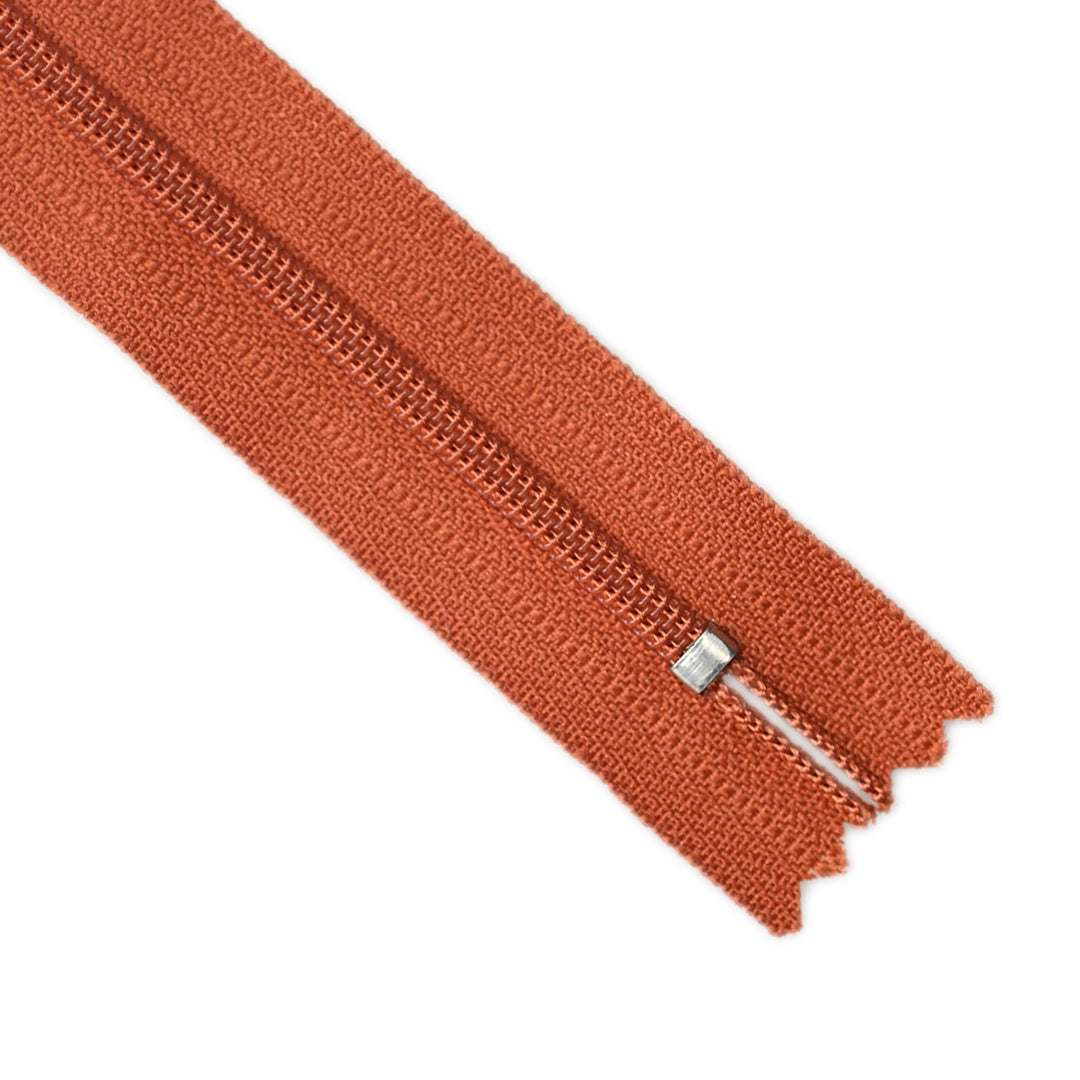 YKK NYLON CLOSED-END ZIP NO.3 COL 850 RUST
