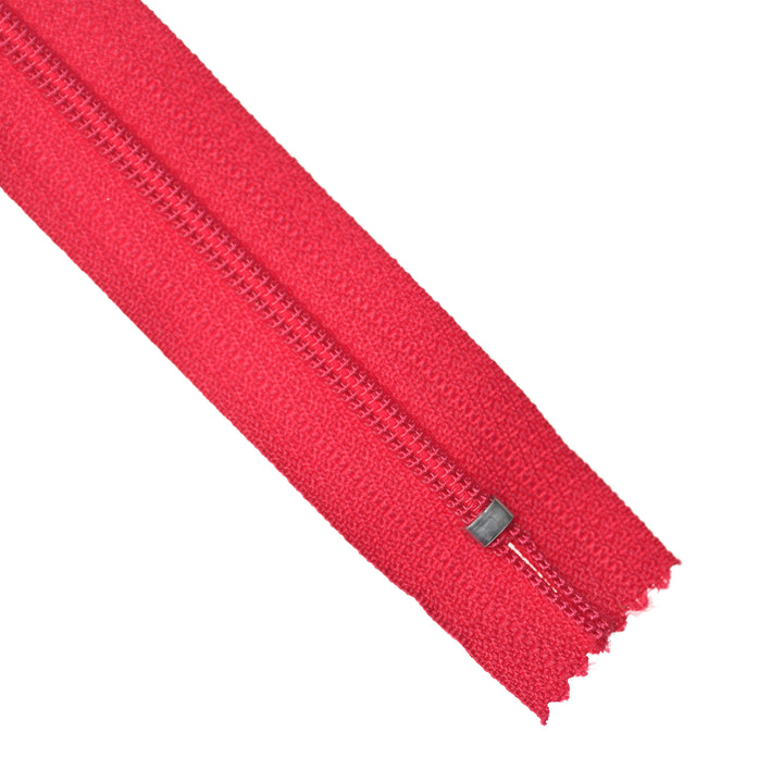 YKK NYLON CLOSED-END ZIP NO.3 COL 817 RASPBERRY