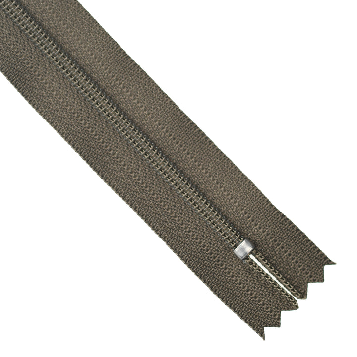 YKK NYLON CLOSED-END ZIP NO.3 COL 564 DARK TAUPE